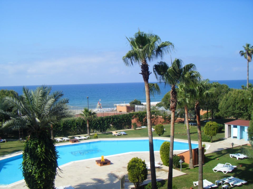 Ruhe Pool Club Turtas Beach Hotel