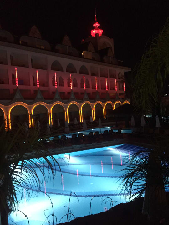 Pool Well Palace Side