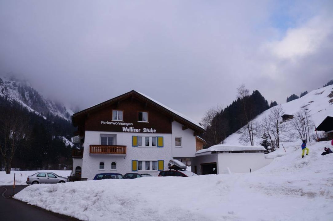 Im Schnee Gästehaus Walliser-Stube