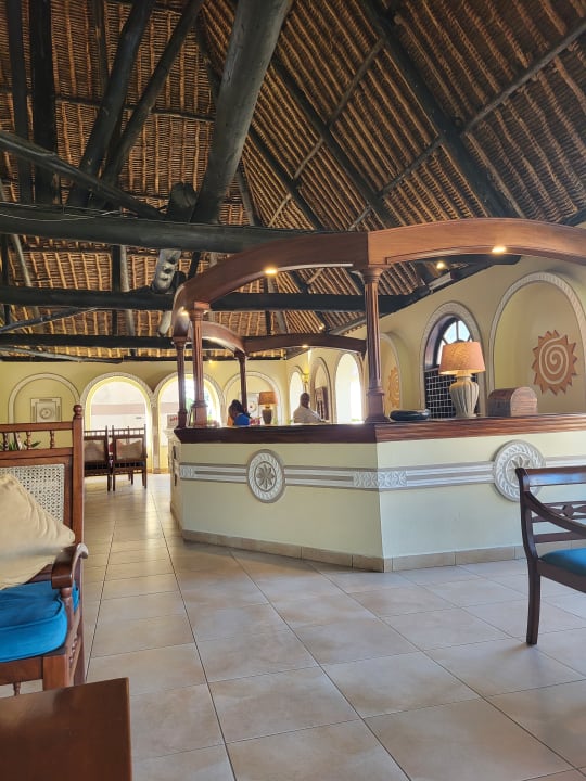 Lobby Neptune Village Beach Resort & Spa