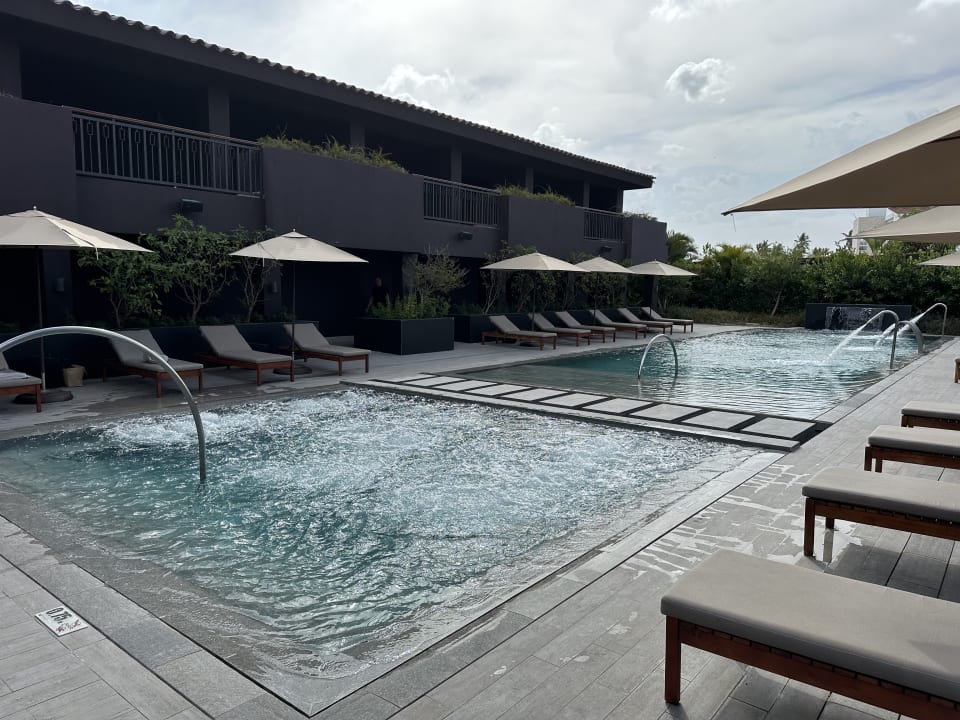 Pool Lopesan Costa Bávaro Resort, Spa & Casino