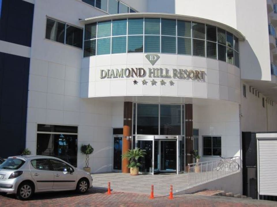 Eingang Diamond Hill Resort Hotel