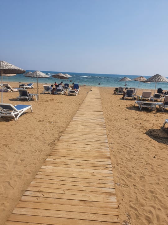 Strand Ramada Resort by Wyndham Side