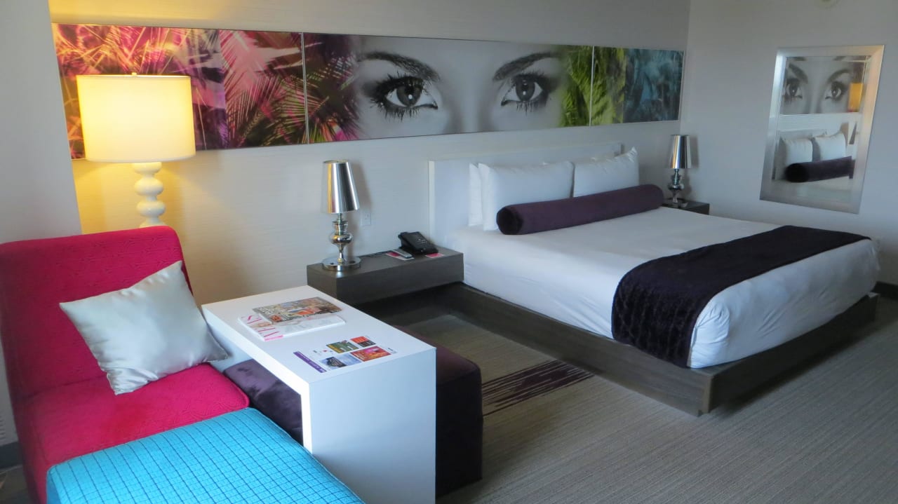 Moderne Einrichtung, bequemes Bett Hotel The Palms Casino Resort