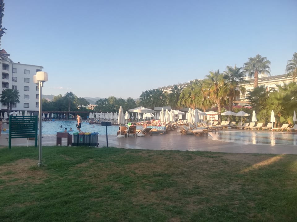 Pool Hotel Royal Garden Beach