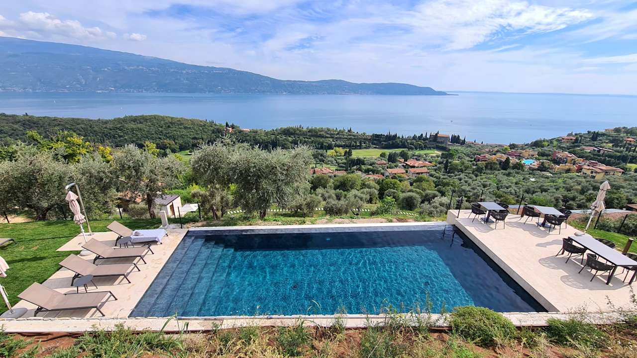 Pool Colago Private Villa