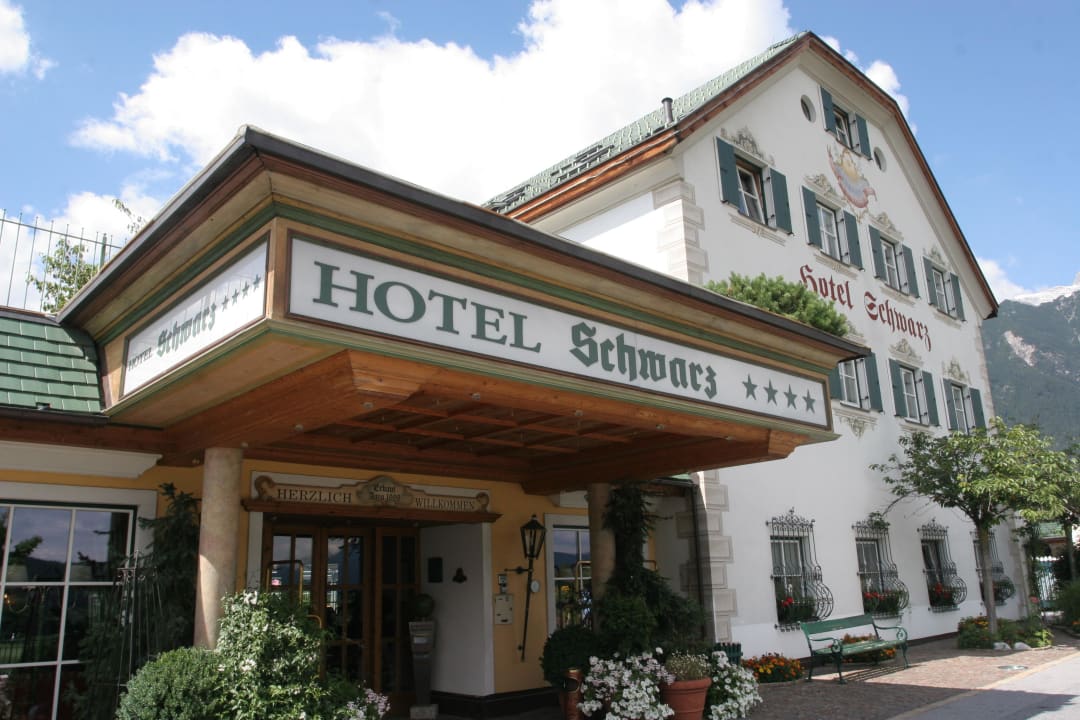 Eingang des Alpenresort Schwarz Alpenresort Schwarz
