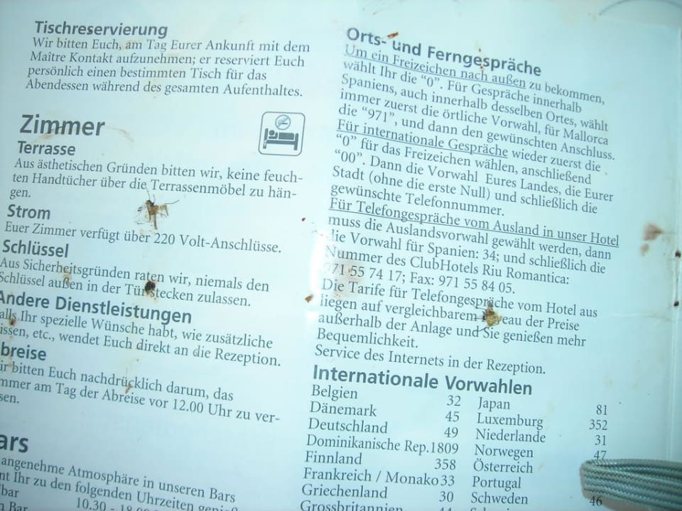 Hotelmappe im Zimmer Flipflop Cala Romantica