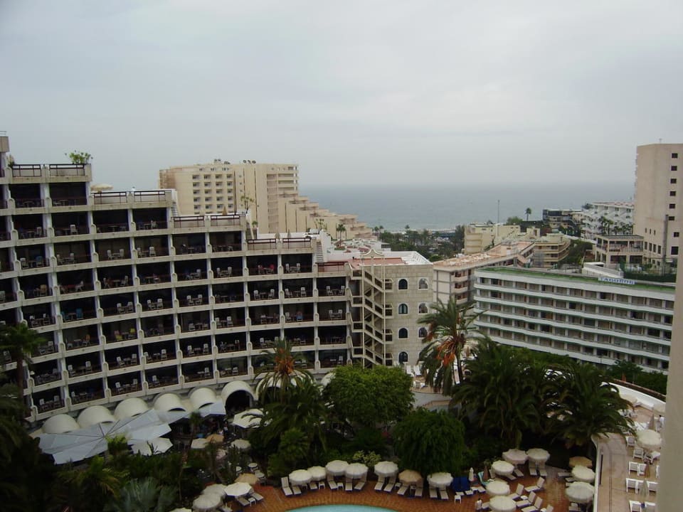 8. Stock Seaside Hotel Sandy Beach