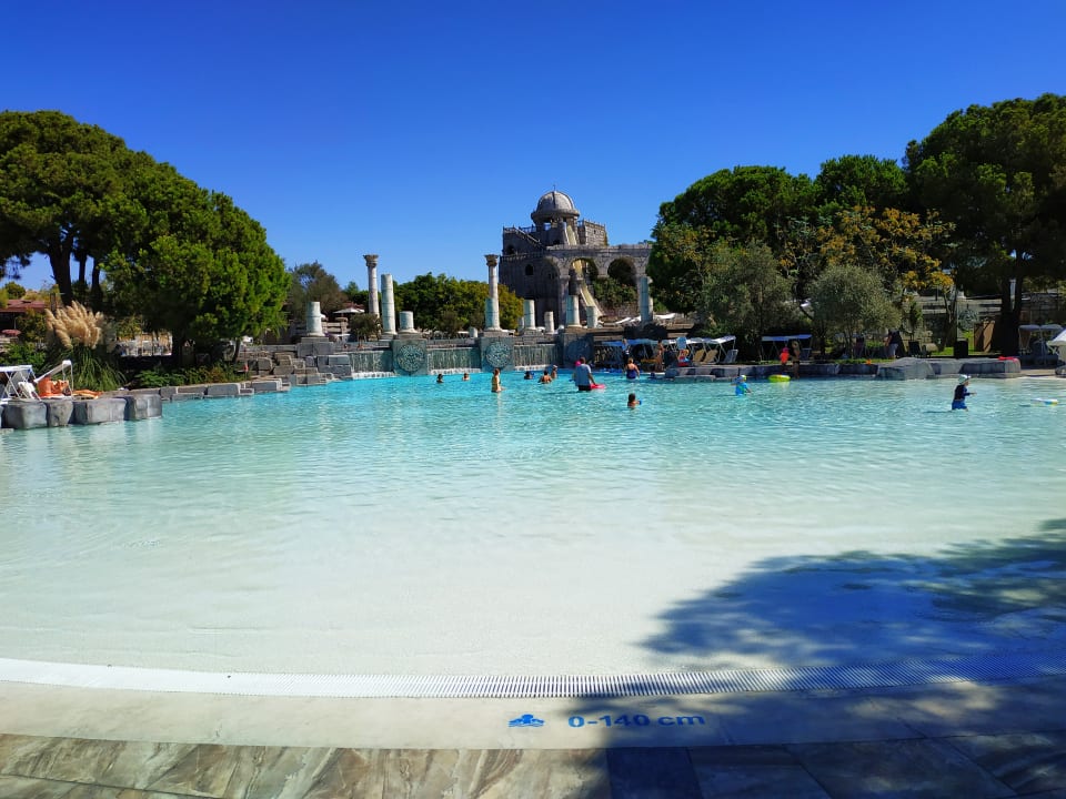 Pool Xanadu Resort Hotel