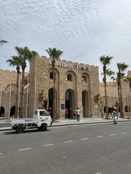 Außenansicht Pickalbatros Citadel Resort