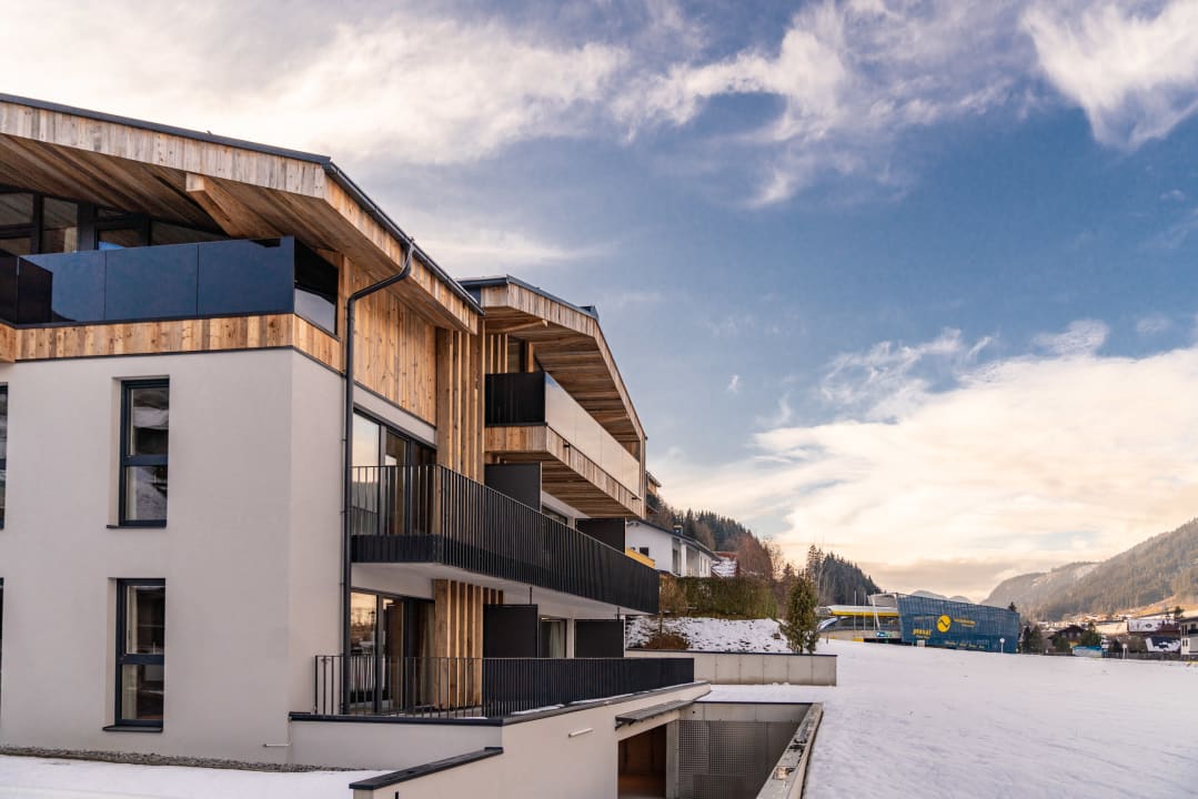 Außenansicht Appartements Wehrhof - direkt an der Gondelstation Planai West in Schladming