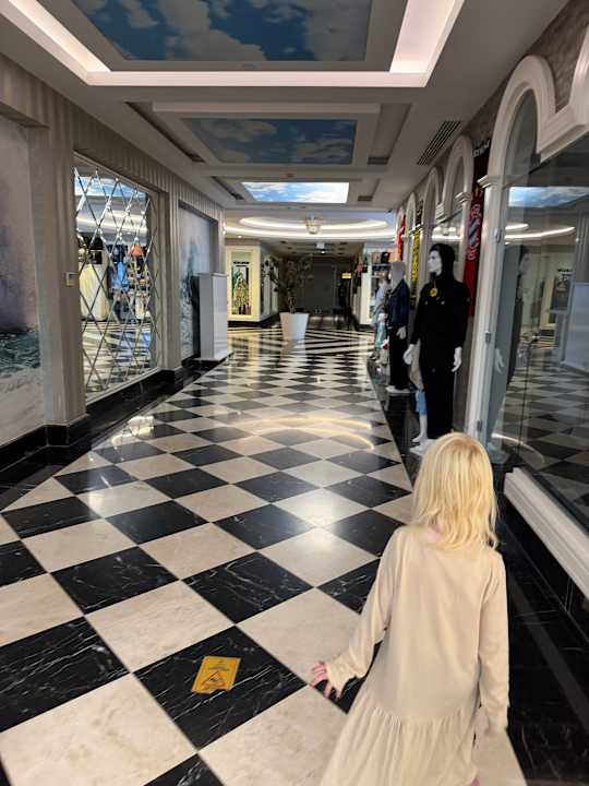 Lobby Azura Deluxe Resort & Spa Hotel