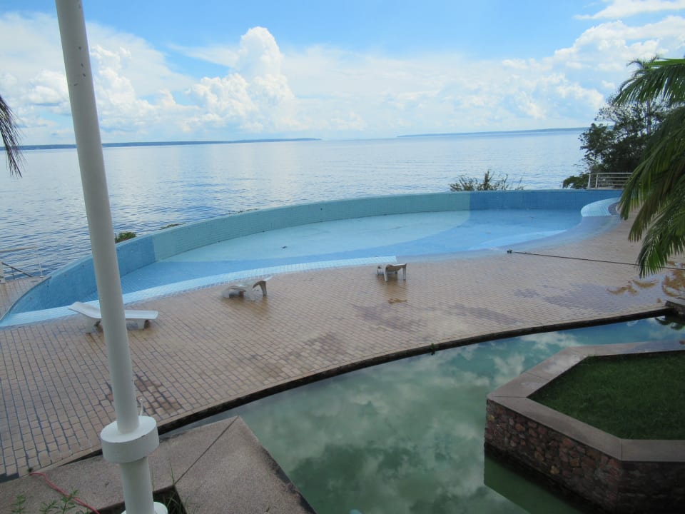 Pool Tropical Executive Hotel
