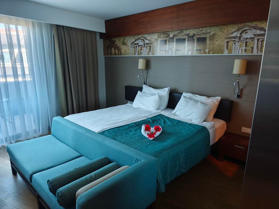 Zimmer Commodore Elite Suites & Spa - Adults only