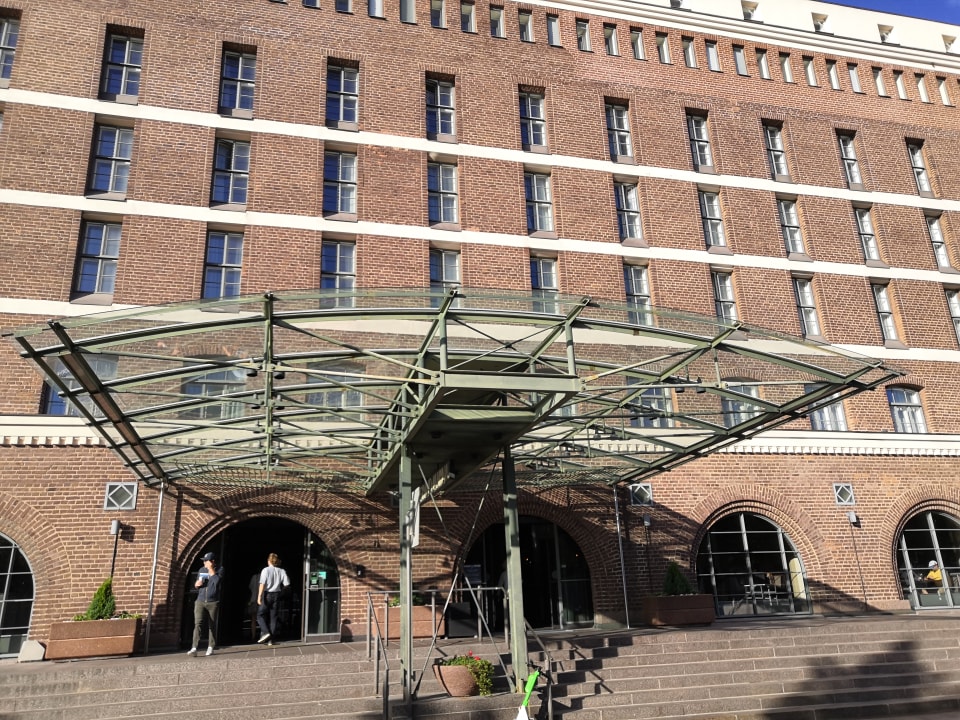 Außenansicht Hotel Scandic Grand Marina