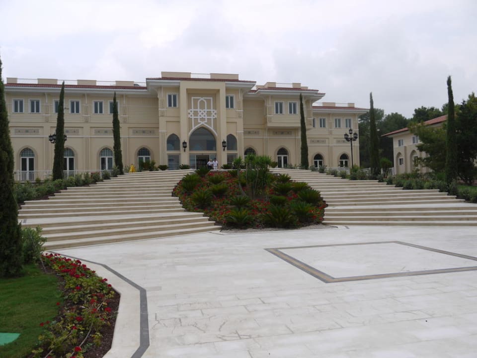 Eingang zur Lobby Rückseite  Güral Premier Tekirova