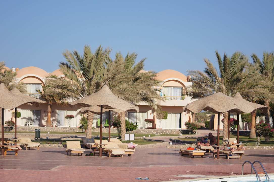 Leżaki Three Corners Sea Beach Resort