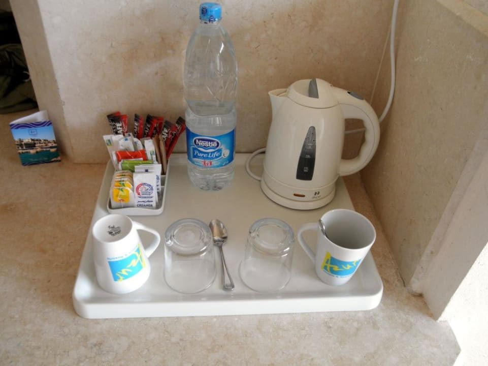 Чайный набор в каждом номере Pickalbatros Citadel Resort