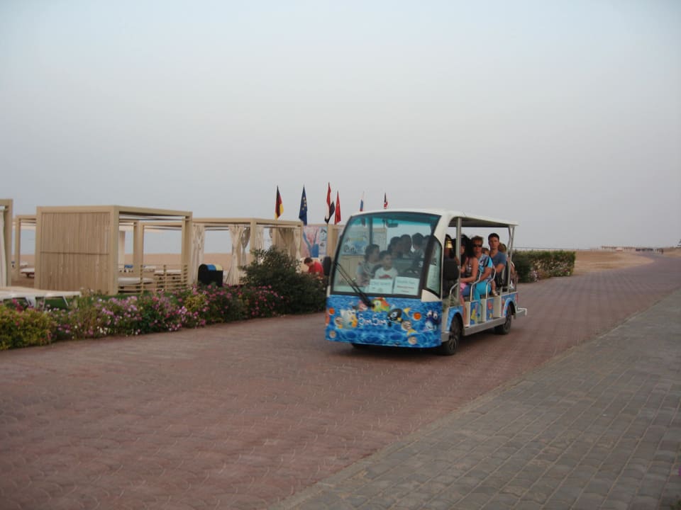 Minibus für eine Fahrt zur "Old Town" Premier Le Reve Hotel & Spa