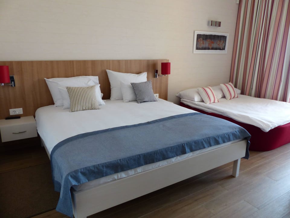 Doppelbett + Couch für 2 Kinder Isabella Island Villas