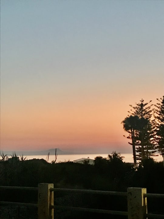 Strand Amnissos Residence