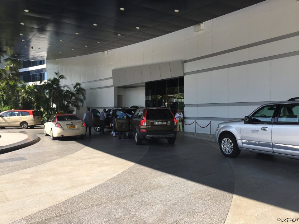 Eingang Jumeirah Beach Hotel