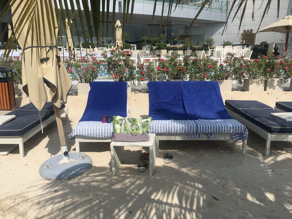Strand Conrad Abu Dhabi Etihad Towers