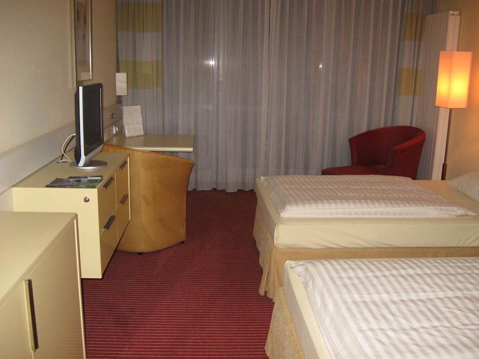 Zimmer Gästehaus am RPTC