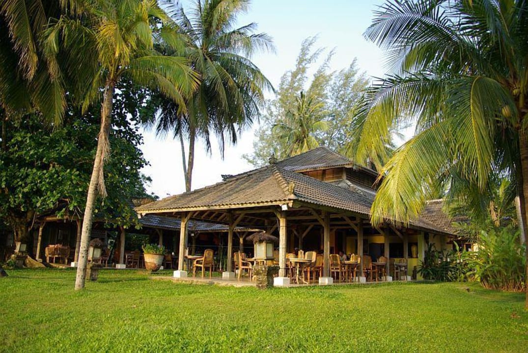 Open Air Restaurant Hotel Bon Ton Resort
