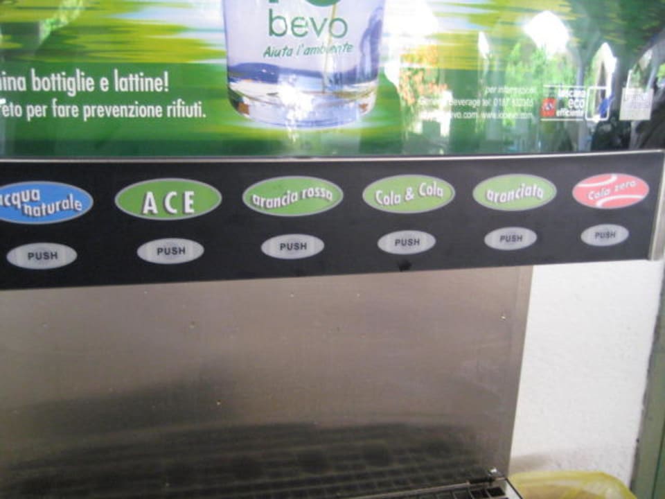 Getränkeautomat Selbstbedienung Arbatax Park Resort - Telis