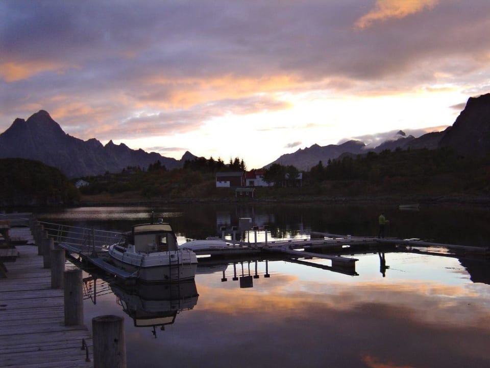 Sonnenuntergang auf der Terrasse Nyvagar Rorbuhotell