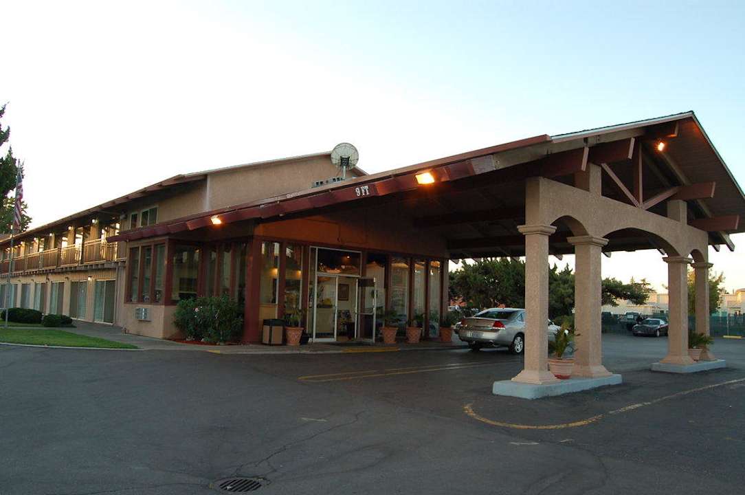 Rezeption Hotel Days Inn of Modesto