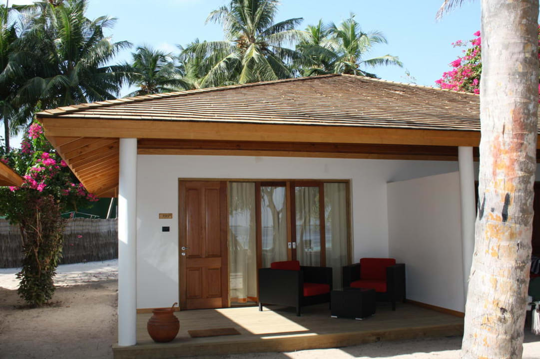 Beach Bungalow Vilamendhoo Island Resort & Spa