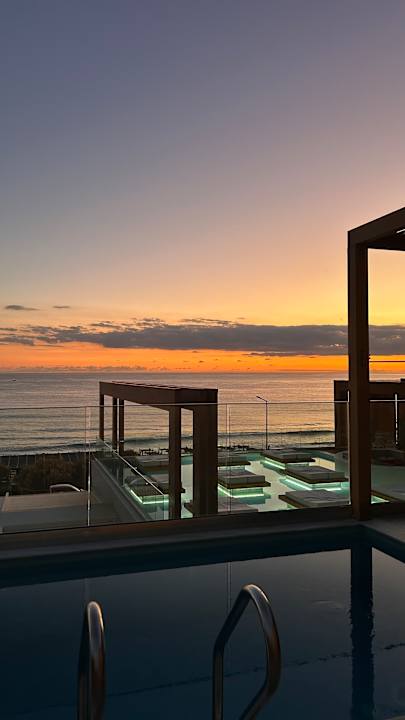 Pool Enorme Santanna Beach