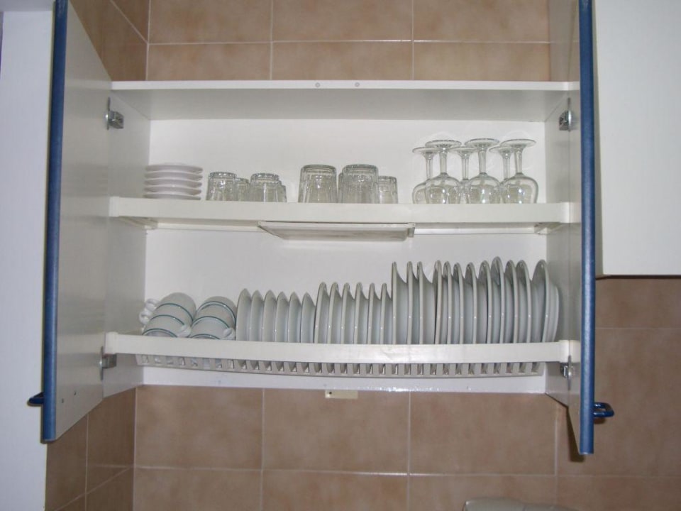 Geschirrschrank über der Spüle  Parque Nereida Suites Hotel