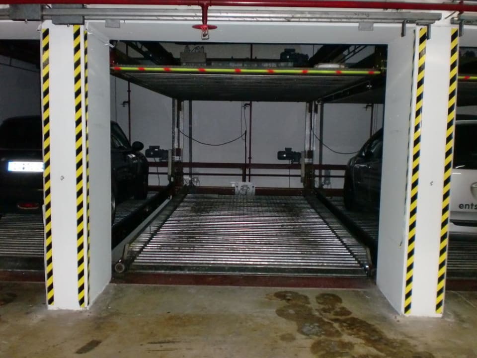 Parkplätze in der Tiefgarage Select Hotel Wiesbaden City