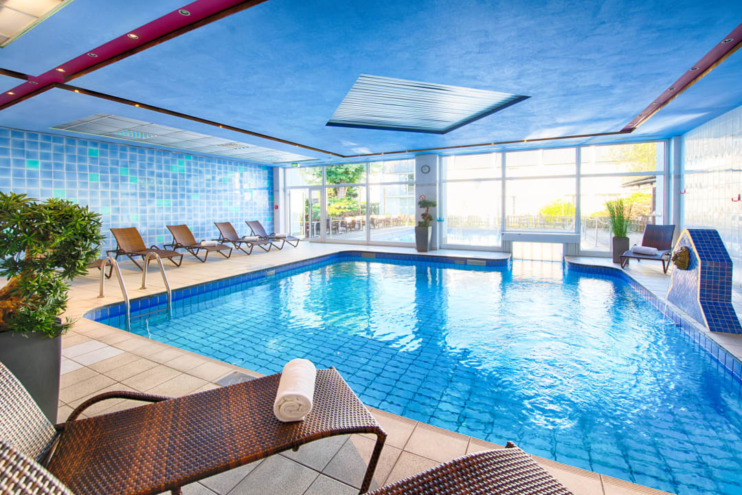 Indoor Pool Leonardo Hotel Düsseldorf Airport - Ratingen