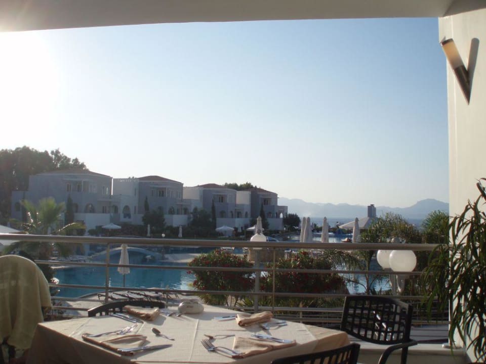 Vue terrasse restaurant Atlantica Marmari Palace