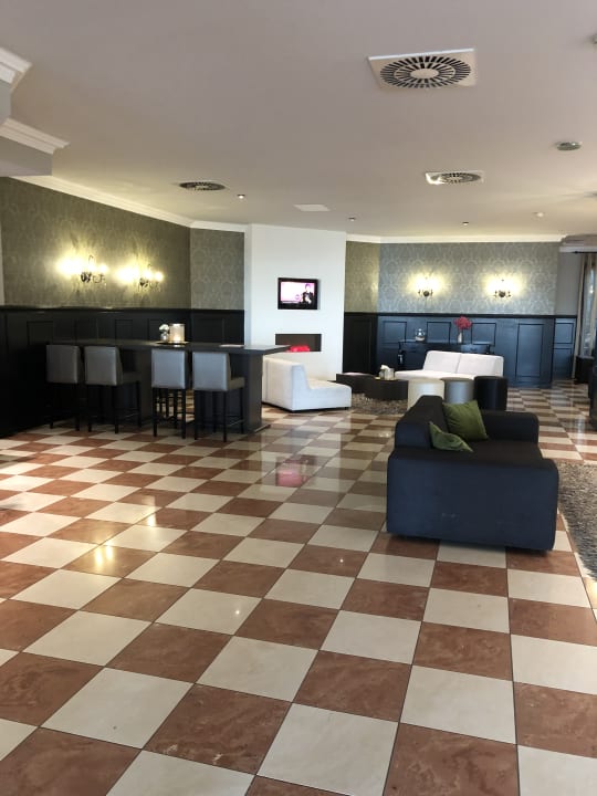 Lobby Van der Valk Resort Linstow