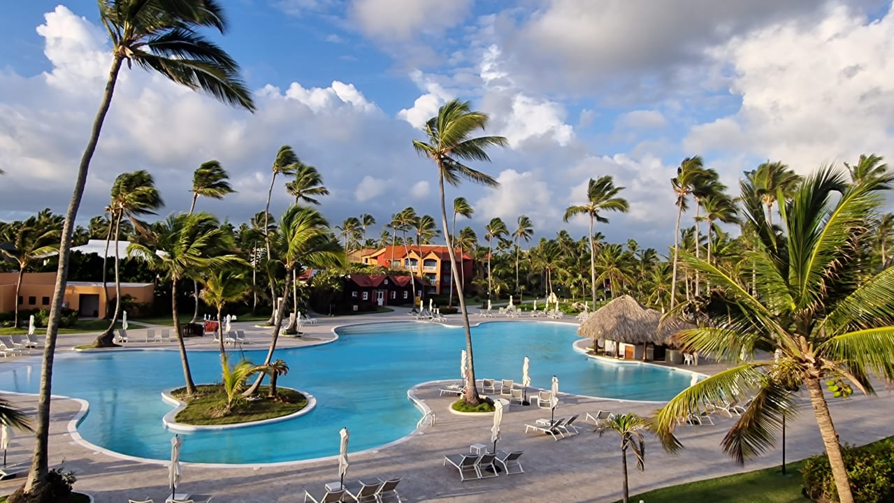 Pool Punta Cana Princess All Suites Resort & Spa