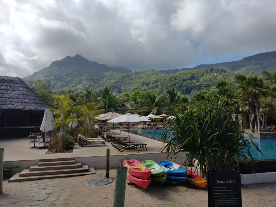 Pool STORY Seychelles