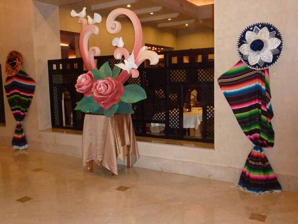 Deko Buffet Miramar Al Aqah Beach Resort