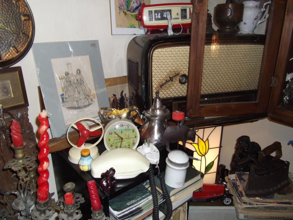 Im "Mini-Krims-Krams-Museum" Agriturismo Relais Castello Della Pieve