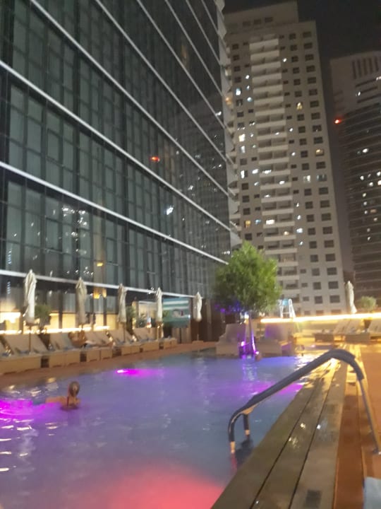 Pool Tryp by Wyndham Dubai