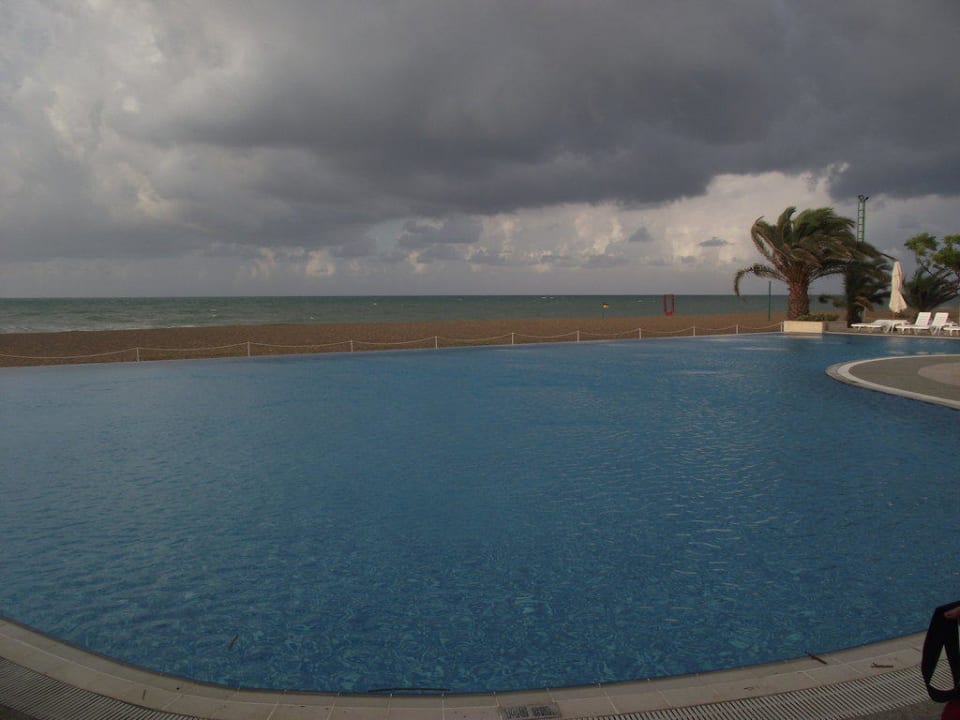 Релакс бассейн на пляже TUI Magic Life Belek