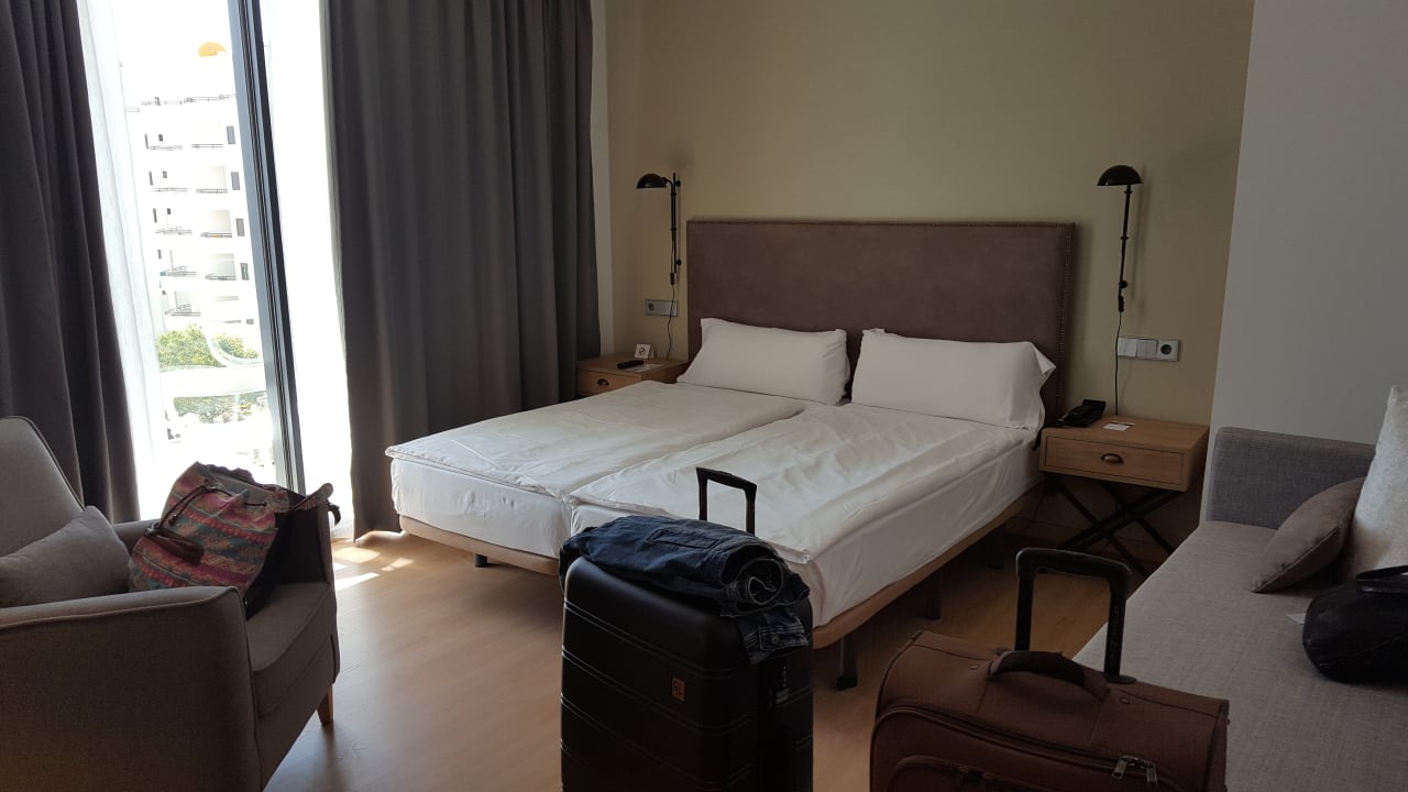 Zimmer Kyrat Amarac Suites