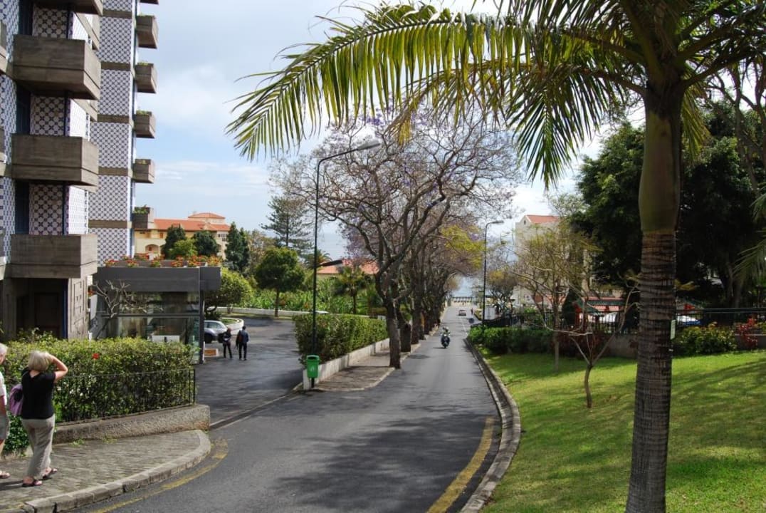 Подъезд к отелю. Suite Hotel Eden Mar - PortoBay