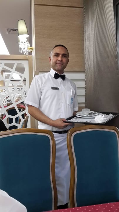 Ersin ein klasse Kellner Adalya Ocean Deluxe