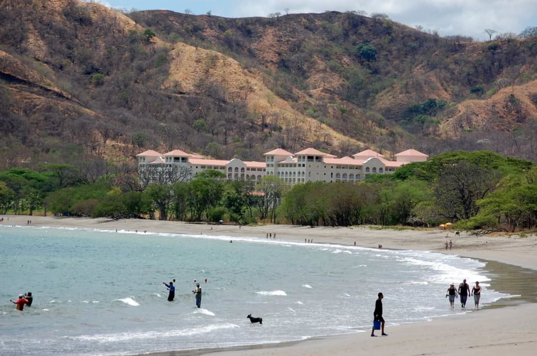 Schöner Strandspaziergang Hotel Riu Guanacaste